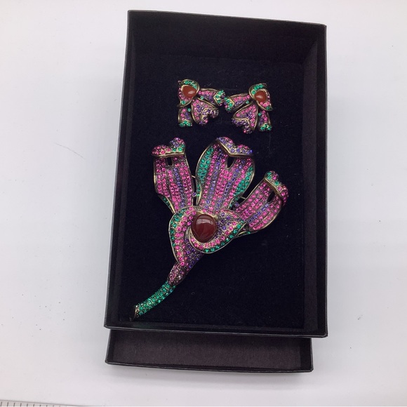 Heidi Daus Calla Lilly clip earrings & large brooch